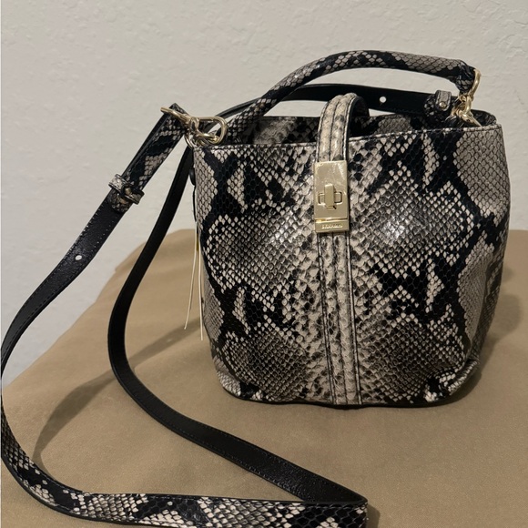 NWT Brahmin Mini Amelia Bucket Bag w/ Matching Wallet - Picture 2 of 11